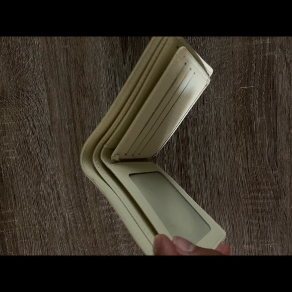 Louis Vuitton Paris men’s wallet - Picture 4 of 5